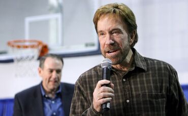 Der Actionheld wurde Vorlage für eine Witzkultur, die sich auch nach seinem Tod fortsetzt. (Archivbild)