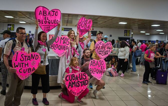 Aktivisten bringen Tonnen Hilfsgüter nach Kuba