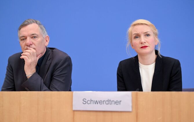 Jan van Aken und Ines Schwerdtner