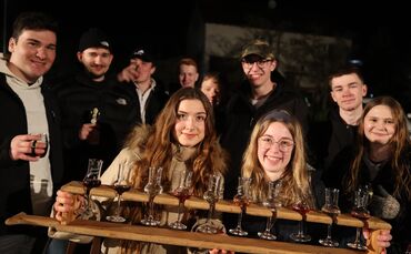 Auffällig viele junge Besucherinnen und Besucher waren bei "Streich brennt" (hier bei Geiger).