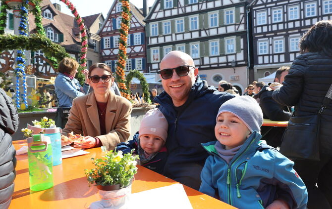 Auch viele Familien haben das schöne Wetter für einen Ausflug zum "Frühlingserwachen" genutzt.
