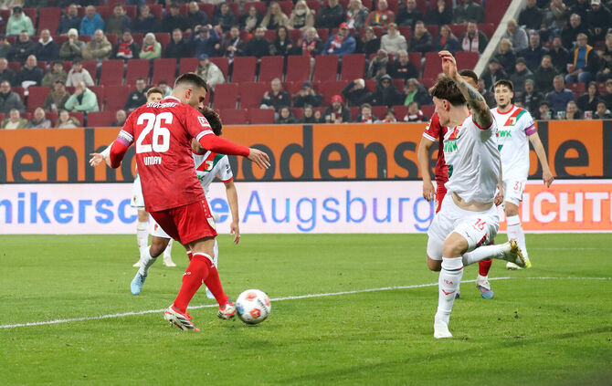 Deniz Undav erzielt das 1:0 für den VfB Stuttgart.