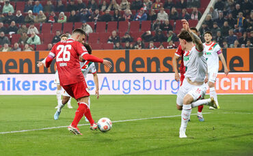 Deniz Undav erzielt das 1:0 für den VfB Stuttgart.