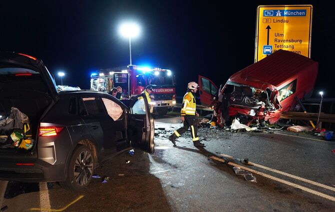Schwerverletzte nach Frontalzusammenstoß am Bodensee