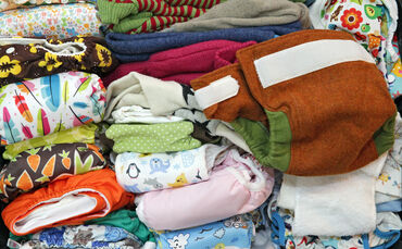 Für Stoffwindeln und Windelhosen gibt’s einen Zuschuss.
