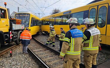 Zwei Stadtbahnen zusammengestoßen