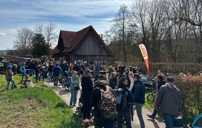 Viele Besucher bei der letztjährigen Hüttentour.