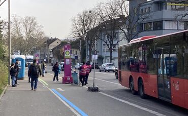Dammstraße in Waiblingen: Am Dienstag (24.03.) endet der Schienenersatzverkehr mit Ersatzbussen. Wie ist das Fazit der Pendler?