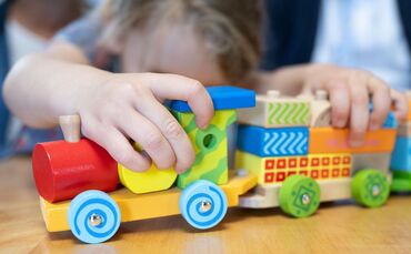 Zwei Spielzeugfiguren sind von dem Rückruf betroffen. (Symbolbild)