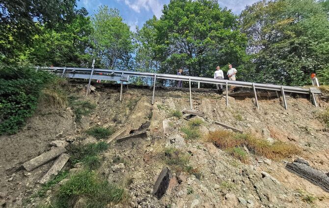 Unter anderem an dieser Stelle geriet der Hang ins Rutschen. (Archivbild)