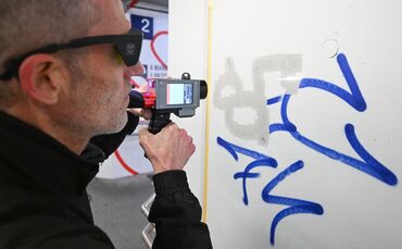 Der ausgedehnte Frühjahrsputz ist Teil eines Programms für mehr Sicherheit und Sauberkeit an Bahnhöfen, das im Januar vorgestell