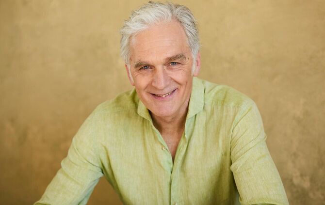 Schauspieler Walter Sittler tritt in der Glockenkelter Stetten auf.