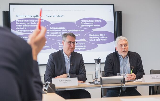 Das Landratsamt informierte am Mittwoch (25.03.) über die Vorwürfe gegen einen Tagesvater aus dem Rems-Murr-Kreis, der acht Kind