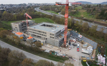 Der Rohbau der DRK-Zentrale an der B14 zwischen Waiblingen und Beinstein.