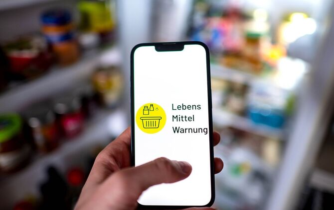 Der Verzehr des Camemberts kann zu Magen-Darmstörungen führen. (Symbolbild)