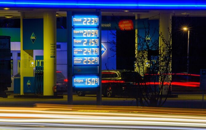 Die Spritpreise geben seit einigen Tagen nach. (Archivbild)