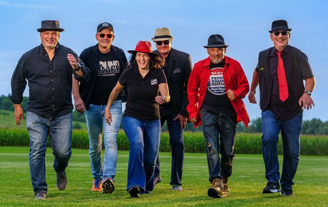 Die Coverband White Water lässt im Merlin die achtziger und neunziger Jahre wiederaufleben.