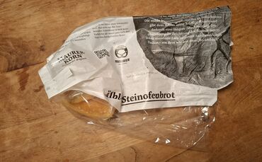 Die Brötchentüte der Bäckerei Maurer hat plötzlich ein Folienfenster. Warum?