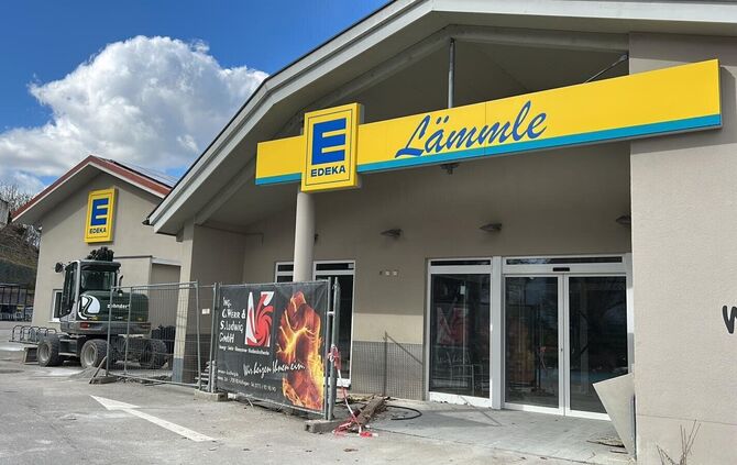Noch ist der Edeka in Rudersberg eine Baustelle, die Wiedereröffnung soll im Juni sein.