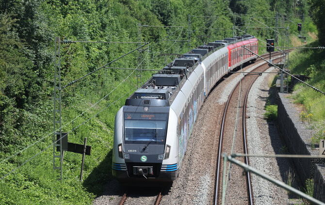 Bei der S-Bahn gibt es Probleme (Symbolfoto).