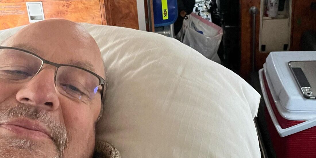 Selfie aus dem umgebauten, von der Versicherung gecharteten Learjet 35, der Johannes Bursch (61) von Bodø nach Stuttgart gefloge