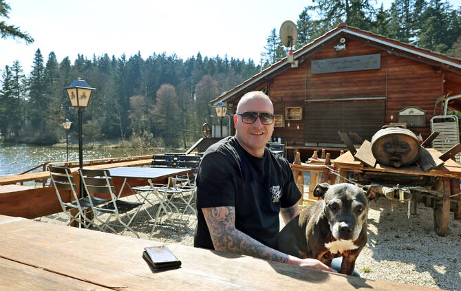Heiko Engele macht sich mit seinem Biergarten am Ebnisee nun selbstständig.