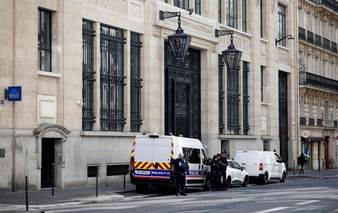 Vereitelter Sprengstoffanschlag auf eine Bank in Paris