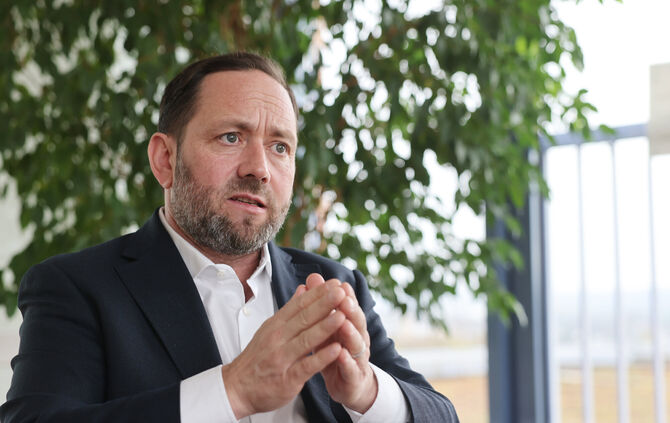 Er war Winfried Kretschmanns rechte Hand, nun vertritt er den Wahlkreis Schorndorf im neuen Landtag: Florian Haßler, Die Grünen.