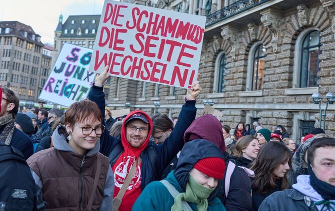 Demonstration gegen sexualisierte Gewalt gegen Frauen