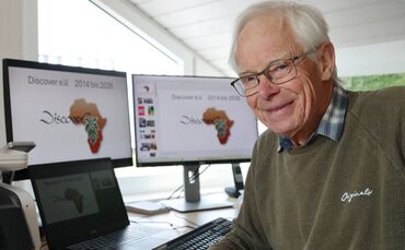 Keith Lindsey mit dem Logo des Vereins Discover - nach zwölf Jahren ist damit in Winnenden Schluss.