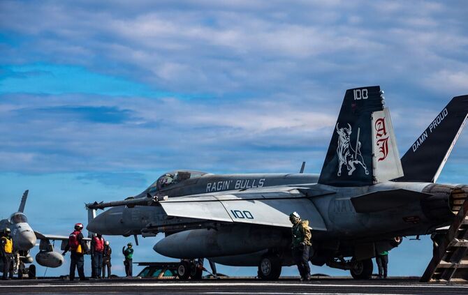 Angriff auf den Iran - USS Gerald R. Ford