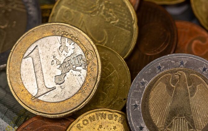 Die Menschen in Baden-Württemberg haben 2025 mehr verdient. (Symbolbild)