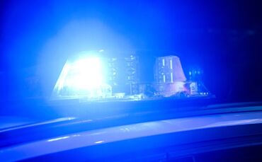 Ein junger Mann hat sich am Karlsruher Rangierbahnhof tödlich verletzt. (Symbolbild)