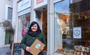 Die Bildungsreferentin für nachhaltige Entwicklung, Krystin Müller, hat einen nachhaltigen Stadtrundgang durch Schorndorf konzip