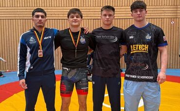 Die ASV-Ringer (von links nach rechts): Timur Demir, Kevin Karl, Alexander Schlee, Florian Levy.