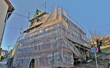 Seit Langem leer und in schlechtem Zustand: denkmalgeschütztes Haus in Beinstein, das älteste dieser Waiblinger Ortschaft.