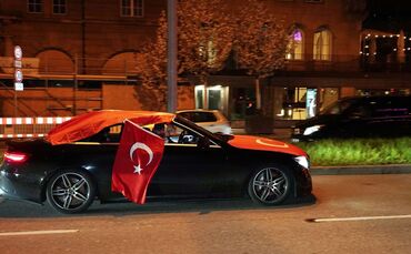 Türkei-Fans feiern WM-Teilnahme