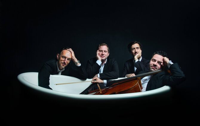 Das Almaviva Cello Quartett, vier Cellisten der Stuttgarter Oper, präsentiert im Rathaus Fellbach Werke von Vivaldi bis Gershwin