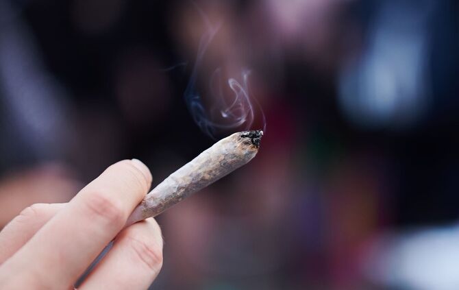 Forscher legen einen Zwischenbericht nach zwei Jahren Teillegalisierung vor. (Symbolbild)