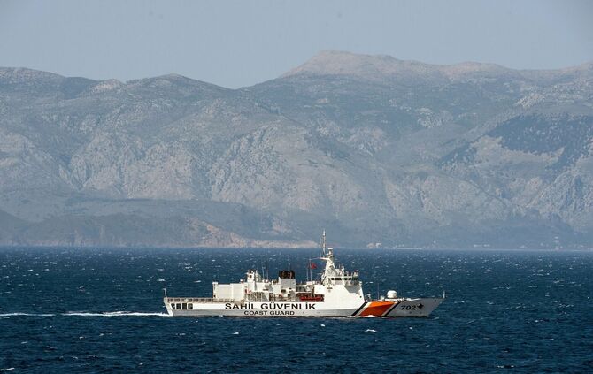 Die türkische Ägäisküste ist nach wie vor ein wichtiger Ausgangspunkt für Migranten, die versuchen, auf irregulärem Wege über da