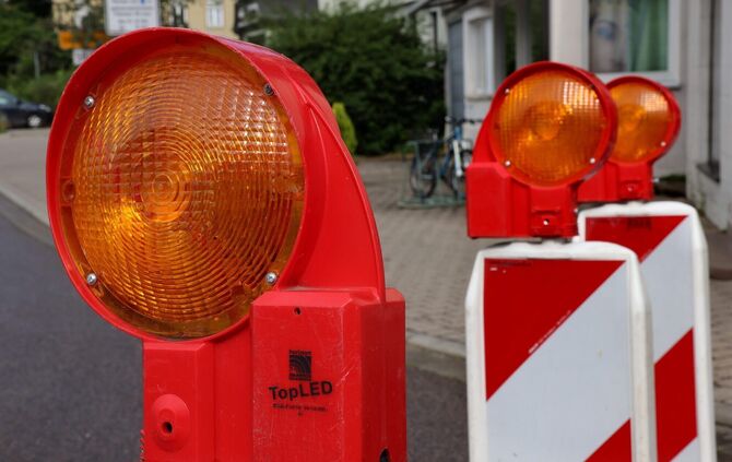 Die Straße durch Brend bleibt weiterhin gesperrt. (Symbolbild)