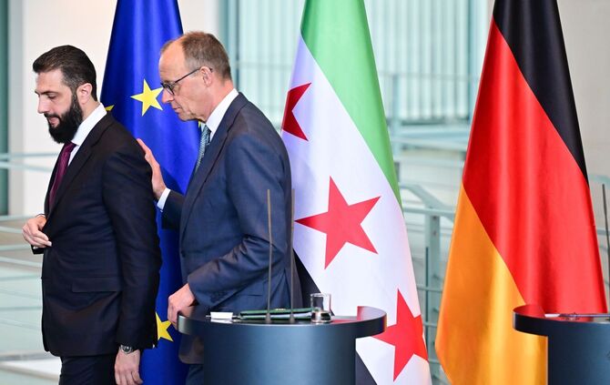 Syriens Übergangspräsident Ahmed al-Scharaa besucht Berlin