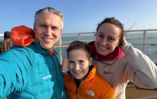 Familie Klaus auf der Fähre von Calais nach Dover. Ihr Ziel: die "University of Cardiff".