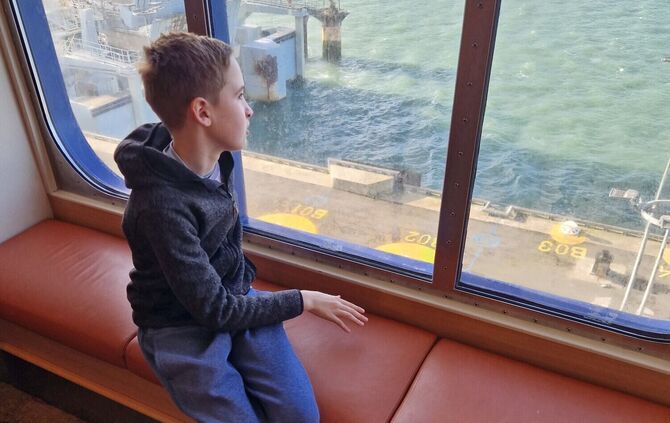 Bennett Klaus auf der zweitägigen Reise nach Cardiff.