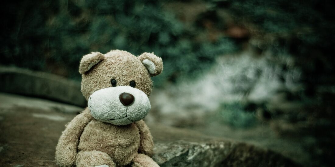 Selbst enge Bezugspersonen merken es einem Kind nicht unbedingt an, wenn dieses Kind einem Missbrauch ausgesetzt ist. Einer der