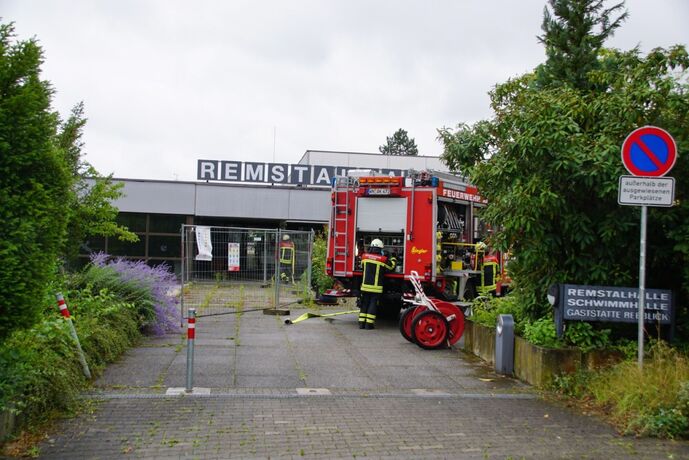 Korb: Dehnfugenbrand in Schule