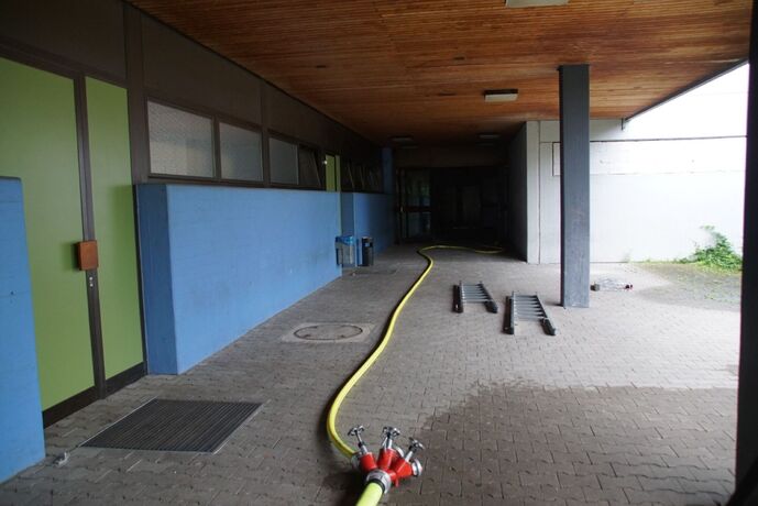 Korb: Dehnfugenbrand in Schule