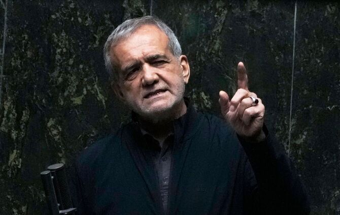 Irans Präsident Peseschkian