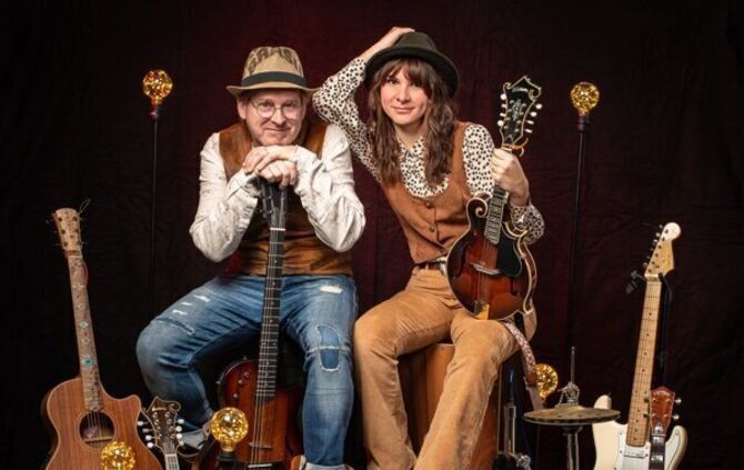 Uwe Lenz und Tonia Danese spielen mit ihrer Birds Band im Club junges Europa Country, Blues und Folk.