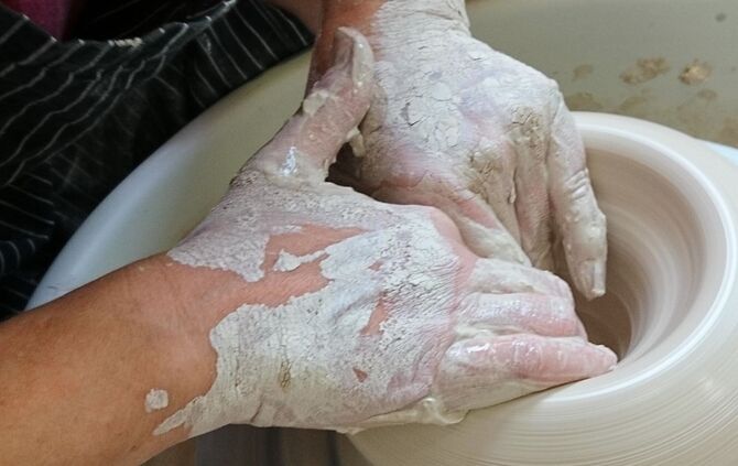 In Welzheim-Aichstrut ist das Keramik-Handwerk hautnah zu erleben.